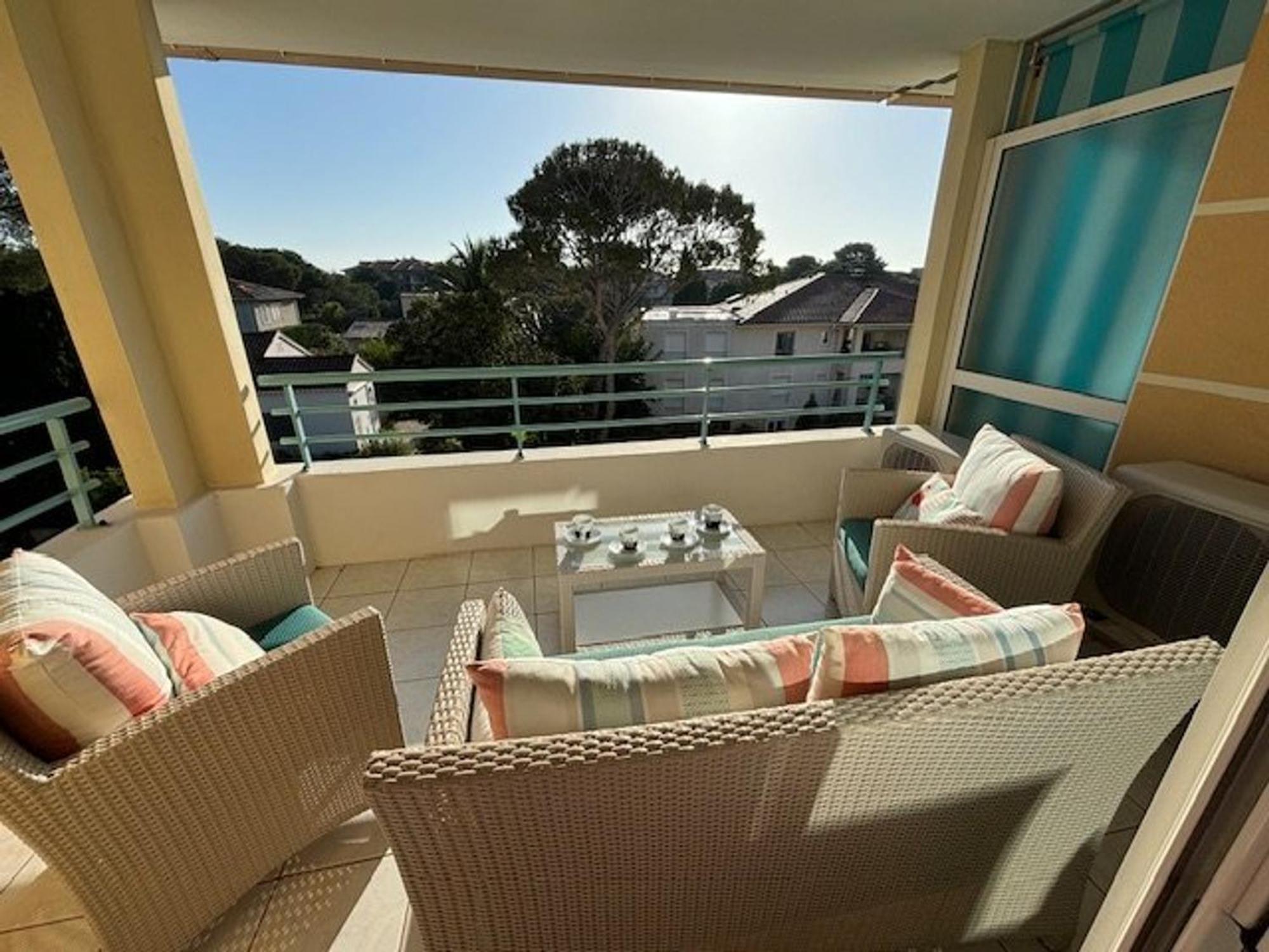 Bel T3 A St Aygulf, Climatise, Proche Plage, Parking Prive - Fr-1-768-110 *